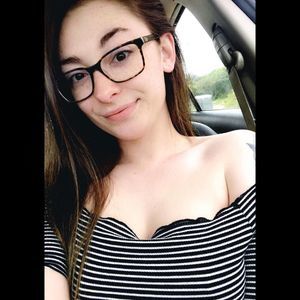 Meet your Posher, Leandra